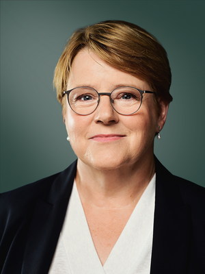 Sabine Schroeder, Assistenz Privatkundengeschäft